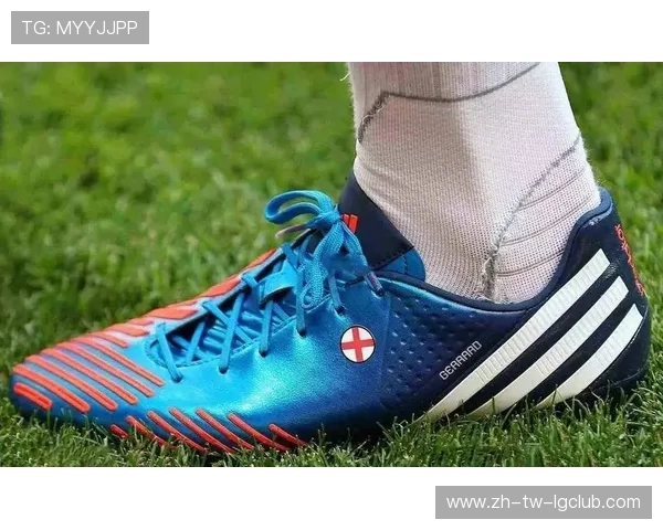 中学生专用高性能足球鞋全面升级打造校园绿茵场速度与激情